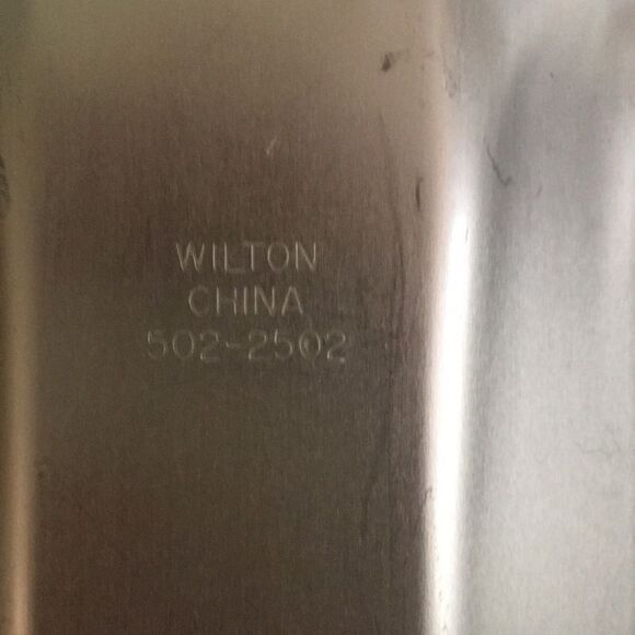 Wilton Cross Cake Pan - Picture 3 of 6